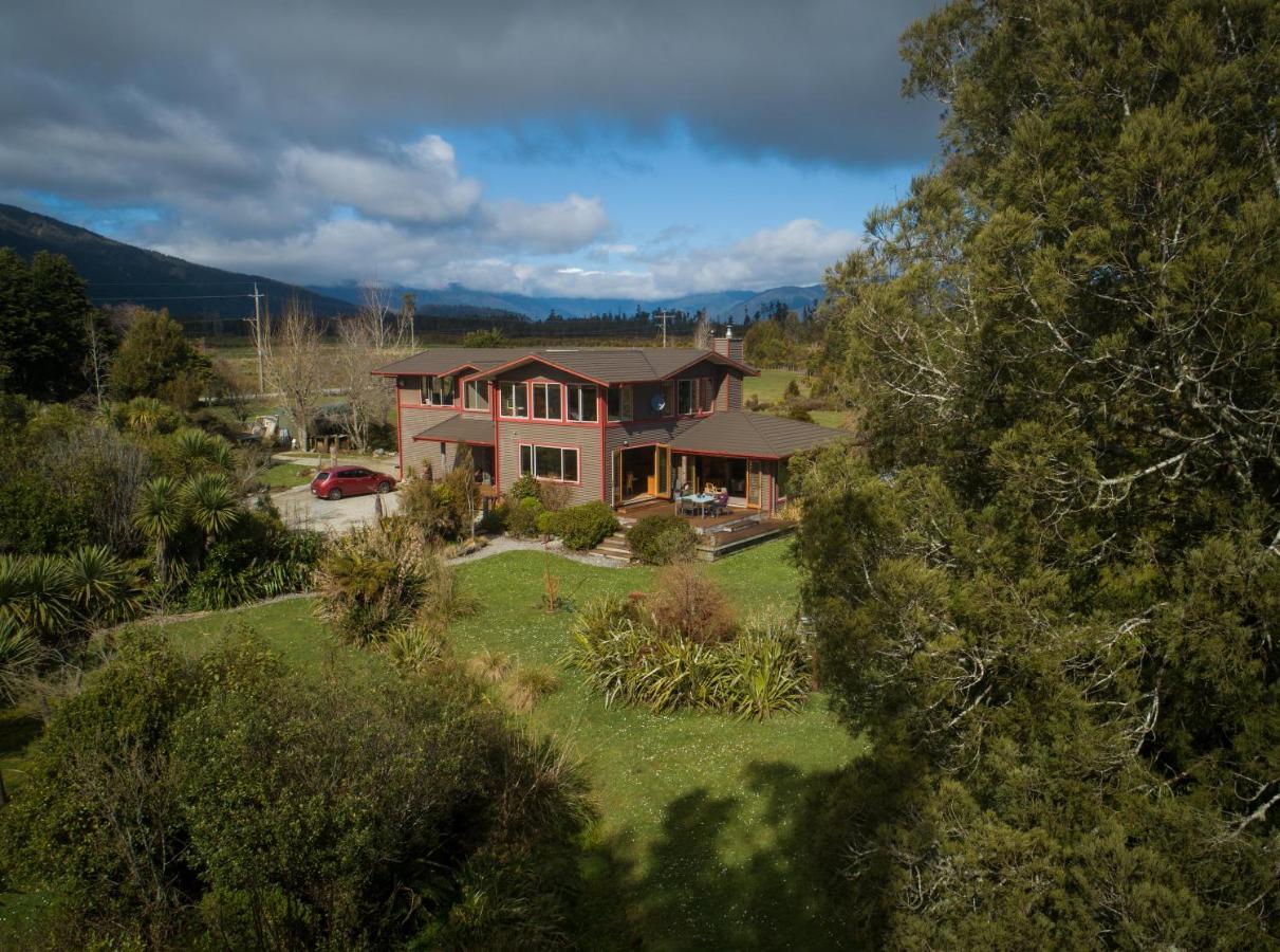 Paramata Lodge Kakapotahi Exterior photo